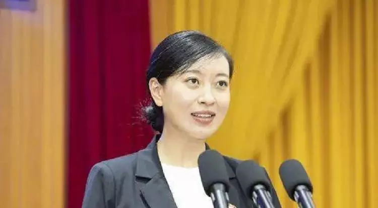 1、男35歲和女34歲婚配嗎:35歲婚配男 可以配什麼屬相