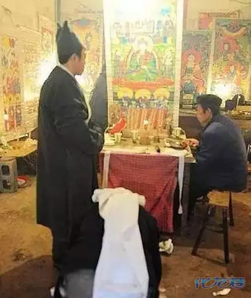 1、辦喪事三天具體流程:求喪事的流程和時間要多少天？