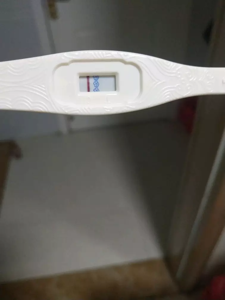 驗孕棒和驗孕紙哪個更准：請問驗孕棒和驗孕紙哪個准一點？二者該如何使用