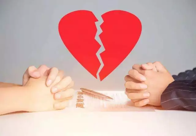 3、命里有二婚是不是必須得離婚:八字二婚命不代表離婚，二婚命就一定要離婚嗎