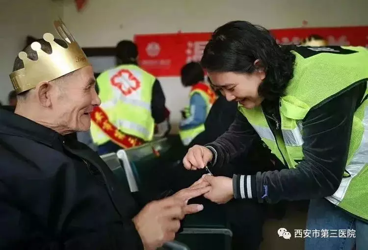 4、五保戶再婚配偶能享受五保待遇嗎:伉儷一方沒有子女，可以申請五保戶嗎