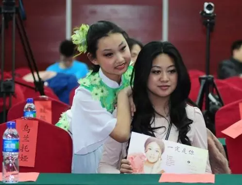 3、歌詞部分唱的是：如果你真的愛我，如果。。。一首女生唱的，申明不是王唱的。麻煩知道的告訴我一