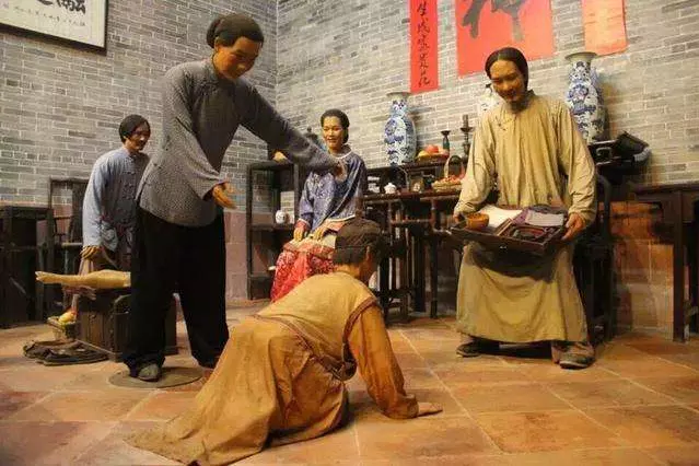 3、本人是水命女兒是火命我們倆相剋算命的說讓女兒認乾媽，有願意幫忙的嗎？女兒五歲半我們不要東西只求平安