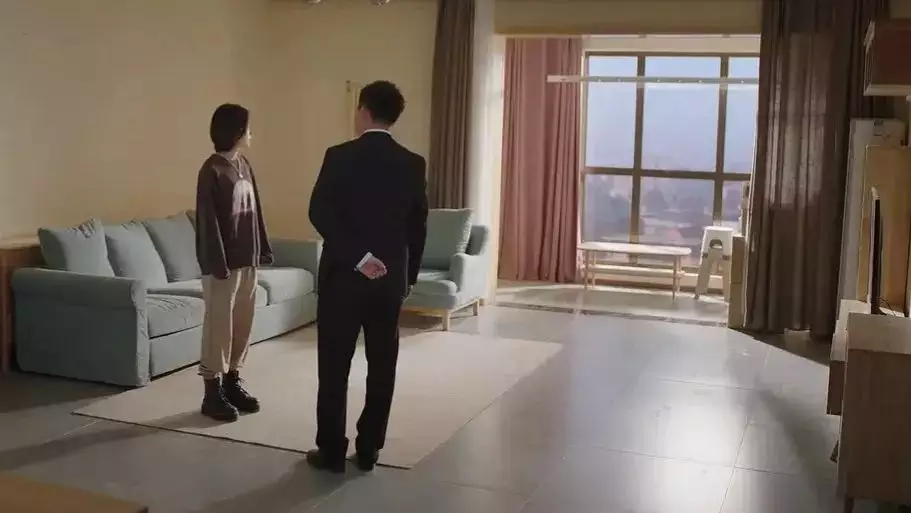 8、租房式婚姻:“結了婚租房住，真是可笑”35歲剩女發朋友圈，相親男的如何回復？