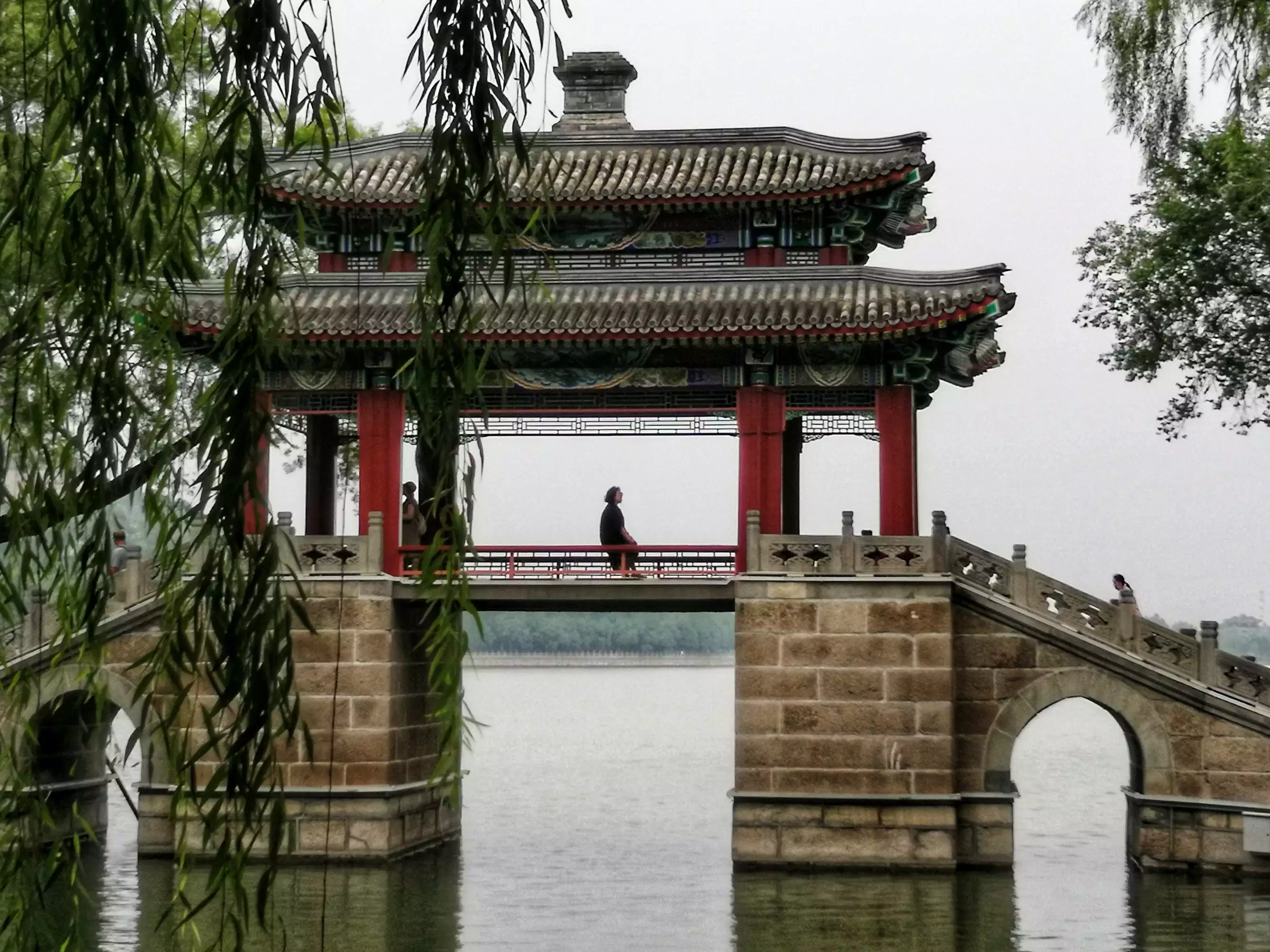 碧波躍玉鱗指什麼屬相：上聯碧波歌瀋水,下聯對什麼?