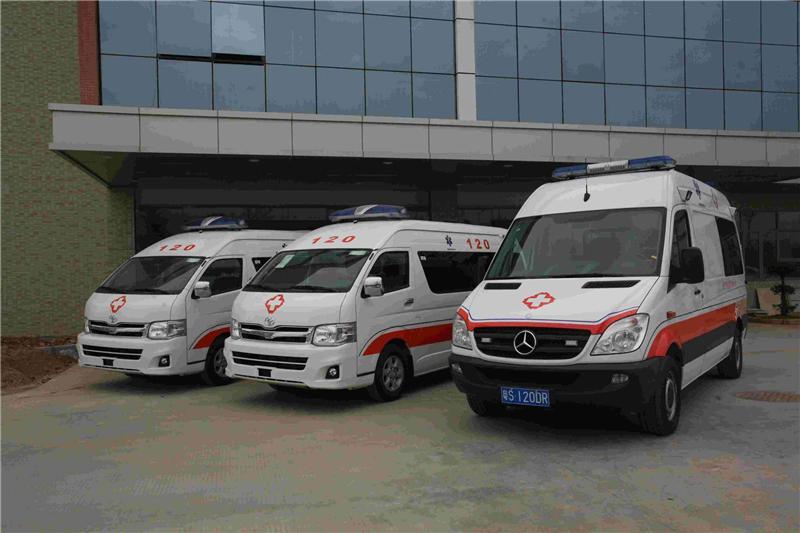 2、適合長途運送病人的車:誰知道牛在一千多公里的長途運輸會有什麼病發生嗎
