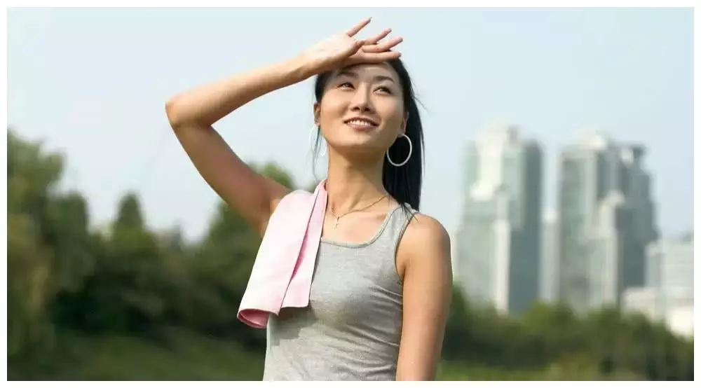 1、命里有靠山的八字女:這女八字命如何什麼格局，婚姻財源啥的