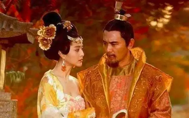 2、深宮曲為什麼皇子不同意婚配:《深宮曲》拒絕了小太監怎麼辦？