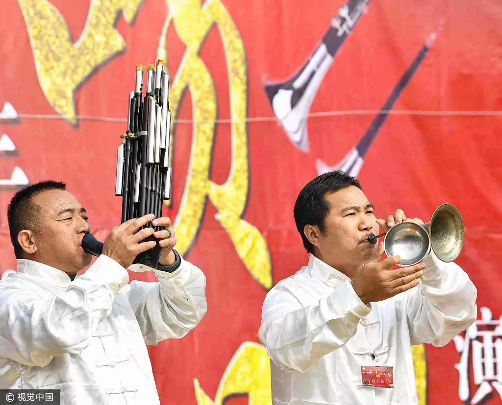 7、同夥要娶親了。農村的放上放着大。適合放什麼歌呢？ 跪求！！越多越好！！！ 是新歌。