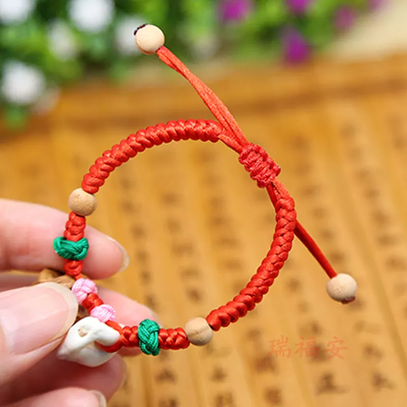 腳鏈能戴自己屬相的嗎：自己是否能夠佩帶本人生肖的掛件？