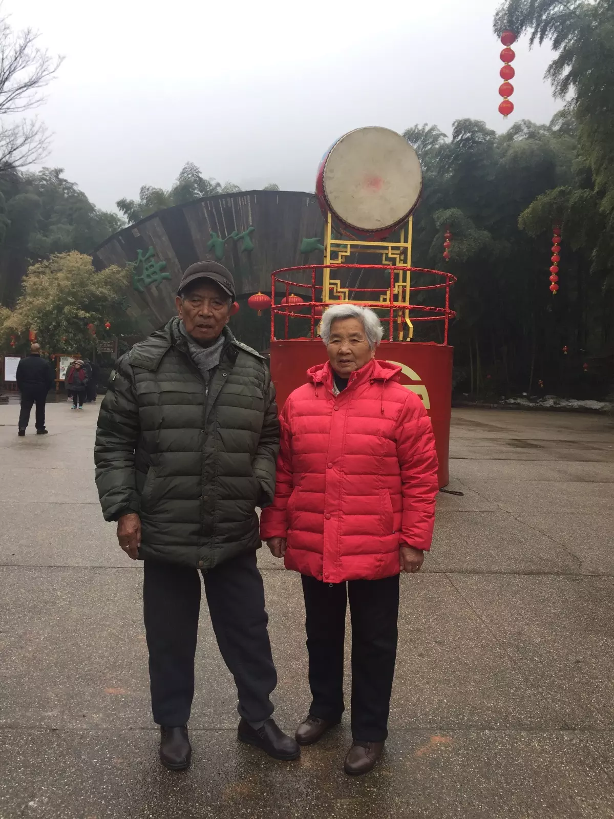 1、八零年猴二月十五婚配什麼屬相好:92年男猴配什麼屬相好