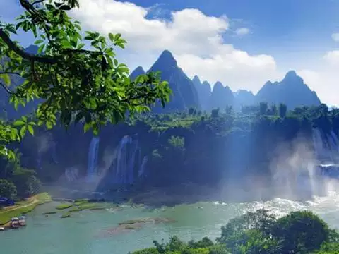 富貴如可求，雖執鞭之士，吾亦為之。如不可求，從吾所好。”是什麼意思