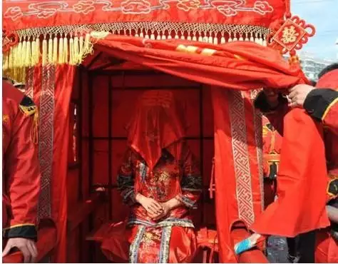 6、一妻多夫怎麼解決婚配:為解決王老五騙子問題，復旦教授建議“一妻多夫”嗎?