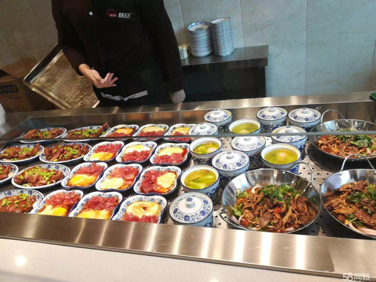 大食堂中式快餐加盟費多少：中式快餐加盟費一般多少錢