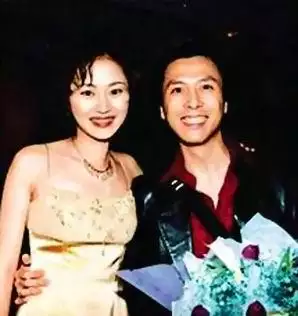 1、70女與80男能婚配嗎:70年屬狗的男和80屬猴的女婚姻相配嗎