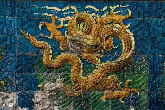 屬龍人什麼星座,年農曆6月25日什麼星座,五行屬什麼，和什麼相剋