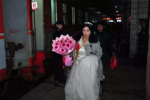 3、新娘結婚當天在婆家哭吉利嗎:結婚當天新娘有什麼忌諱