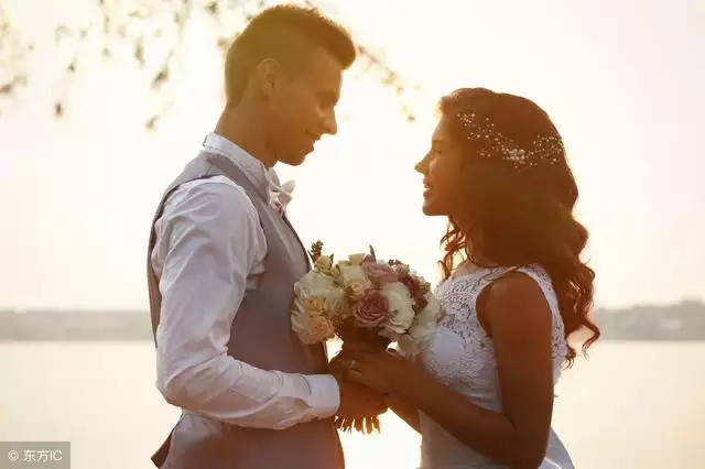 4、晚婚命的人早婚會離婚:是不是早婚的人比晚婚的離婚的多