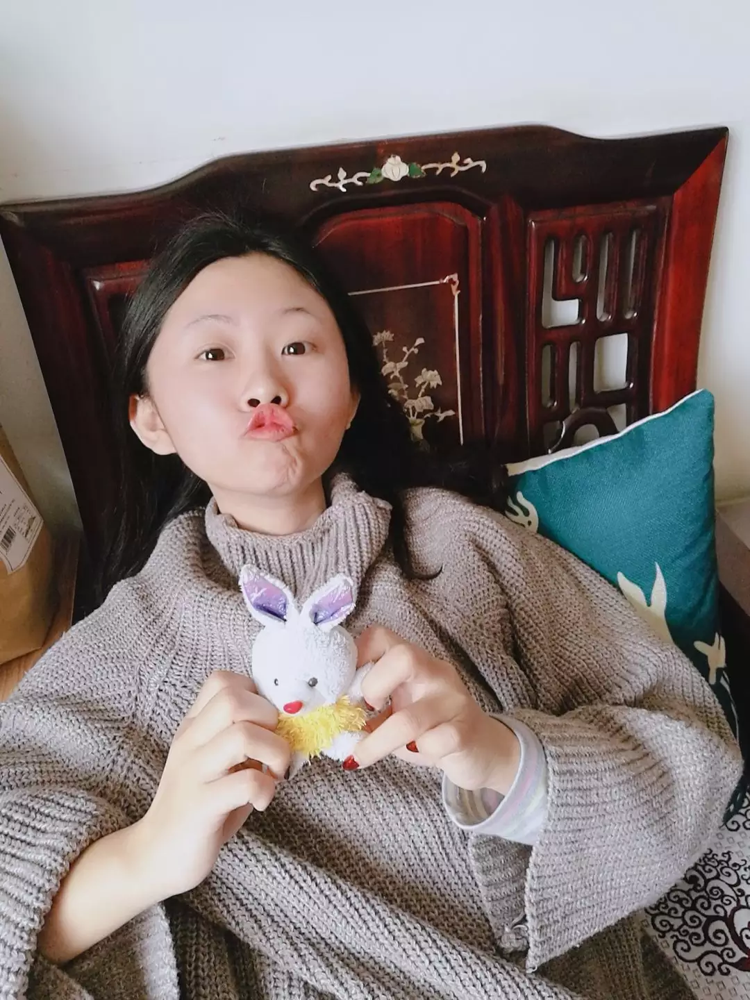 1、二十歲今年屬什麼的几几年:今年20歲。屬什麼的？9幾年的？