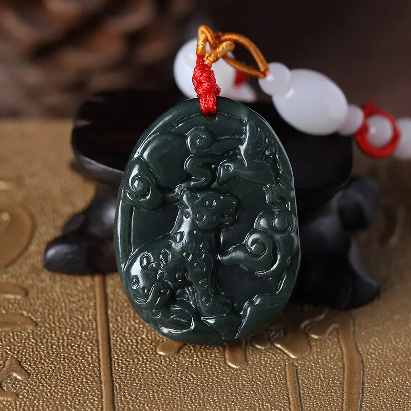戴什麼屬相的玉最吉利：屬豬的人帶什麼生肖的玉好