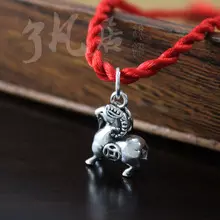能戴自己的屬相吊墜嗎：可以戴自己的生肖吊墜嗎
