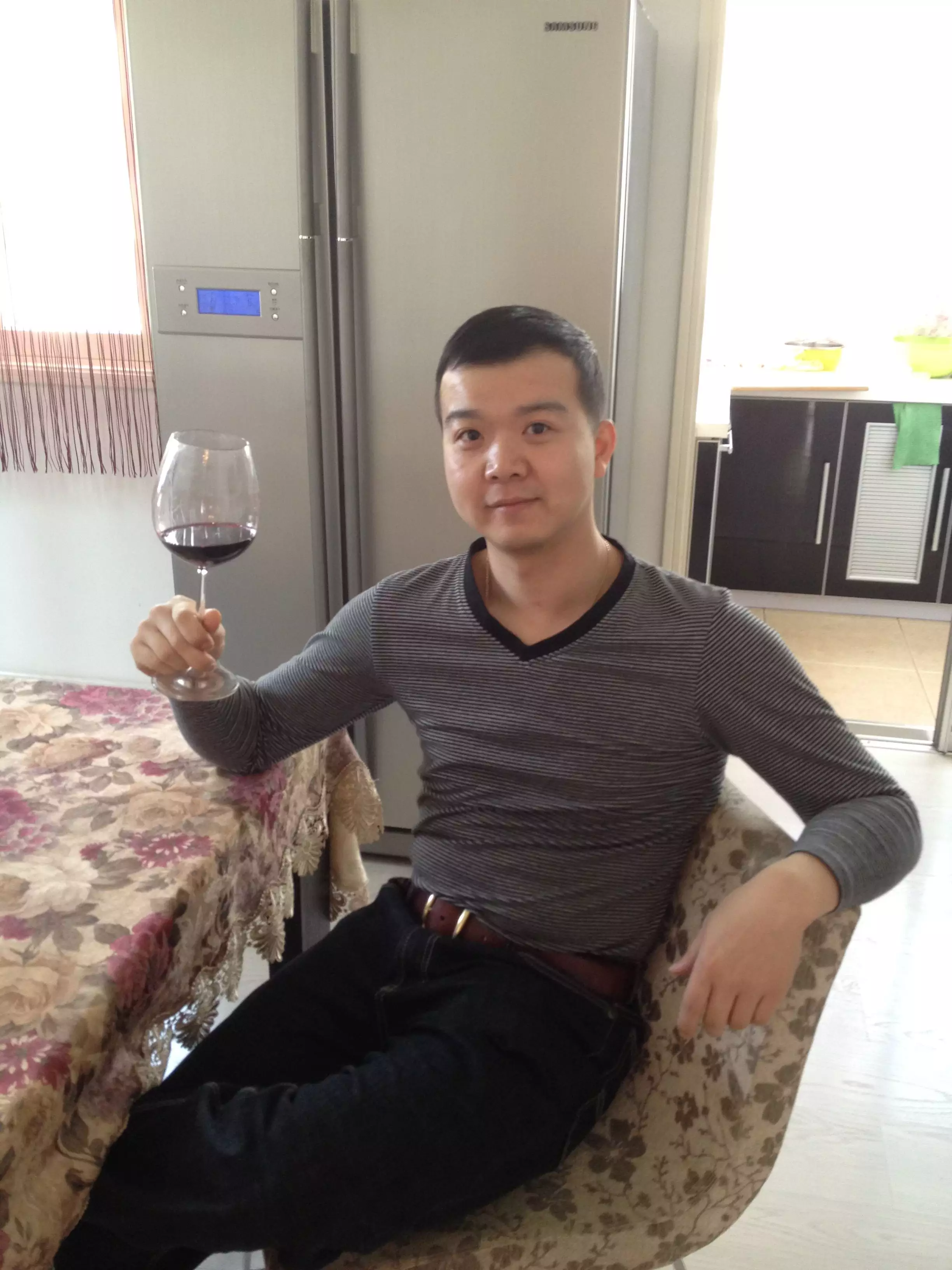 1、土著男孩婚配歲數:這個小男孩現狀若何？