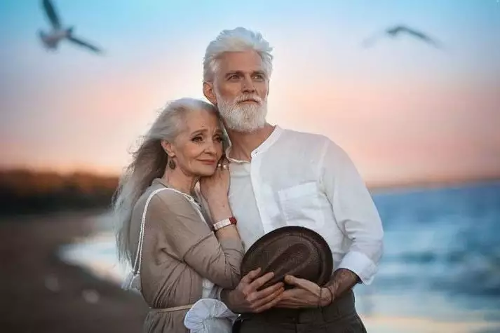 1、測試自己未來的婚姻:塔羅占卜預測你未來的婚姻狀況是怎樣