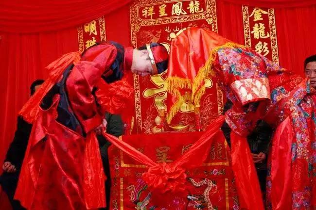 2、八字合婚上等婚姻:八字合婚六大克合，你是上等婚配嗎
