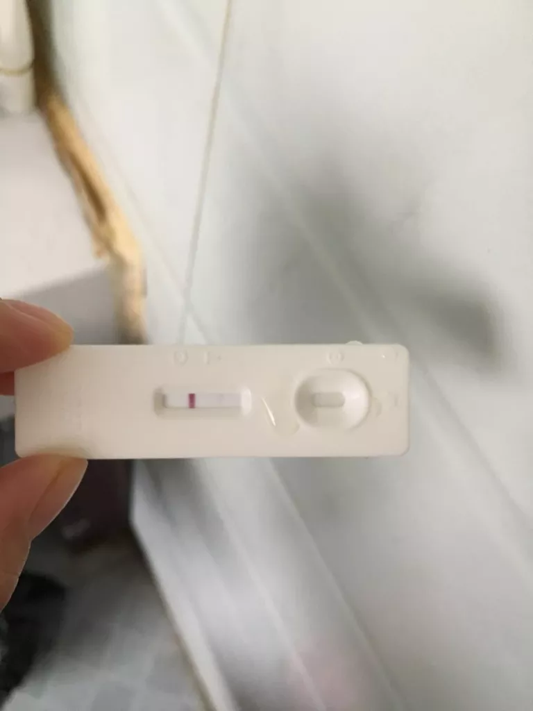 驗孕棒一深一淺什麼意思：懷女孩和懷男孩的脈象是一樣的嗎