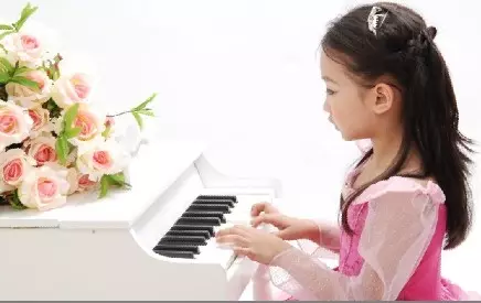 4、千萬不要讓孩子學鋼琴:幾歲的孩子適合學鋼琴？