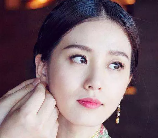 1、女生有貴氣的八字:八字貴氣是什麼意思