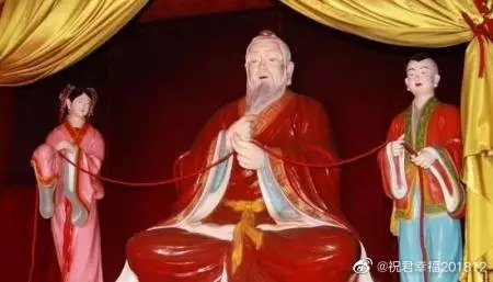 1、夫妻兩個在一個同一個月裏面過生日一個是前一個就是后還是兩個是他們？