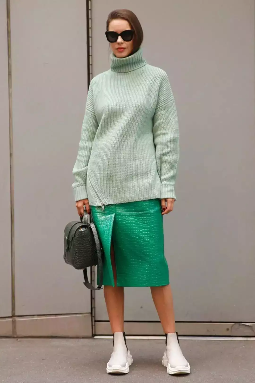 7、運勢適合穿什麼顏色的衣服:77年的女性適合穿什麼顏色的衣服運氣好？