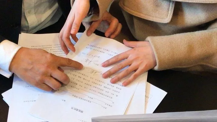 4、老公出軌經常和小三做在一起,現在他要到起訴仳離財富該怎麼分配？