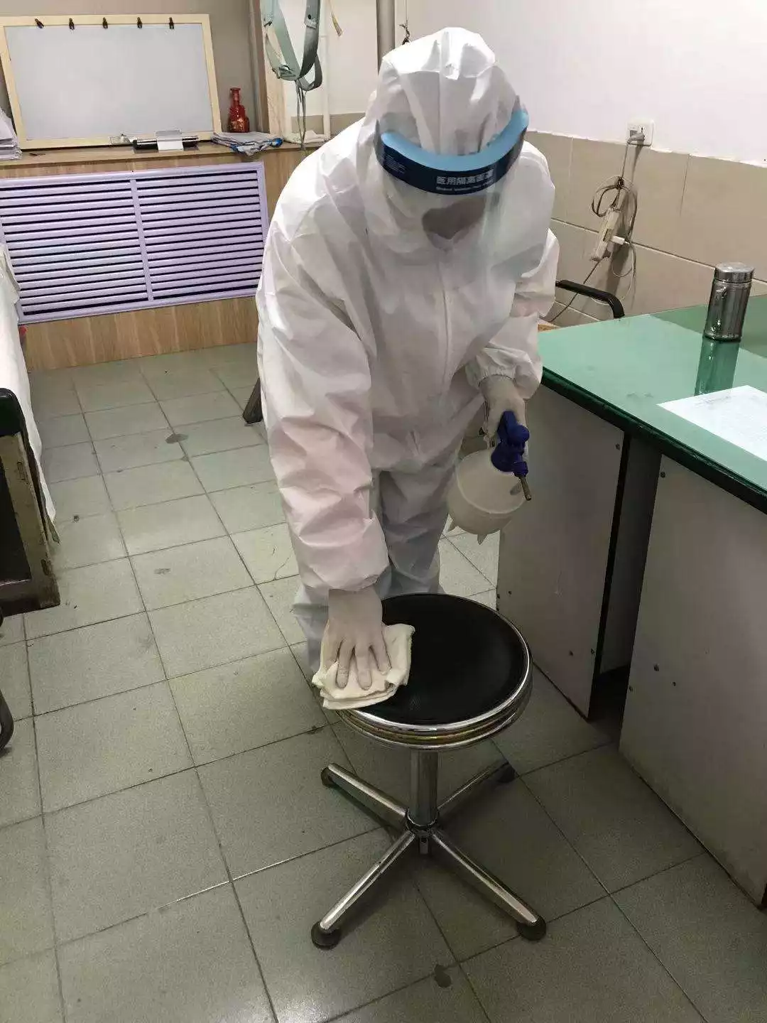 2、患者的轉運應急預案:住院患者使用體溫表斷裂時的應急預案