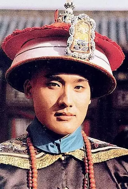 未代天子薄儀出生年屬什麼屬相：末代天子蒲儀屬什麼的？