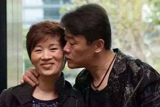 1、夫妻相怎麼看:如何從外表看兩個人是否有夫妻相？