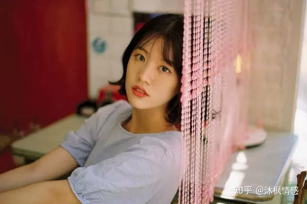 2、女人伶俐的處置自己的婚外情:在面臨婚外情的時刻，女人的哪些選擇最伶俐？