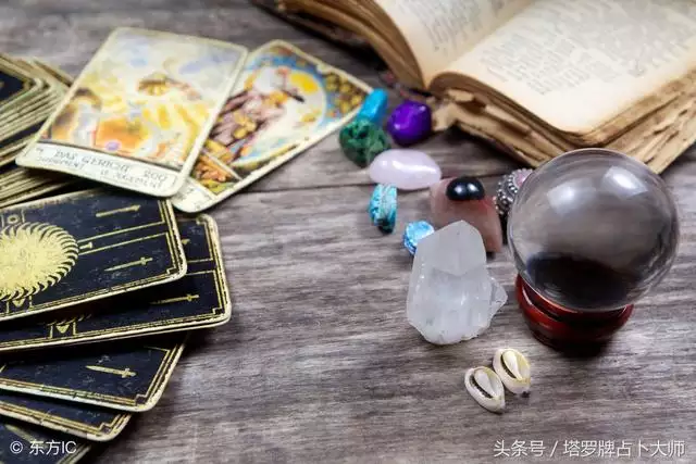 塔羅牌占卜未來結婚對象：用塔羅牌戀人樹占卜了一下跟一個男生未來關係的發展