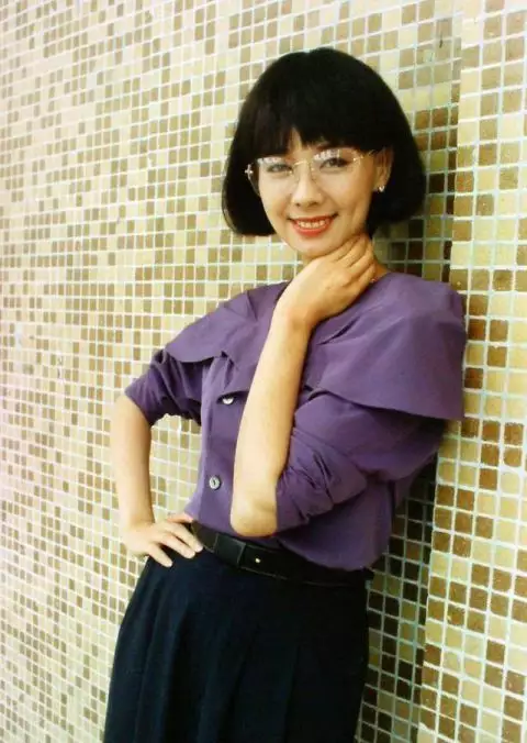 1、90年女與81年男婚配:81年男屬雞的和90年女屬馬的相配嘛？