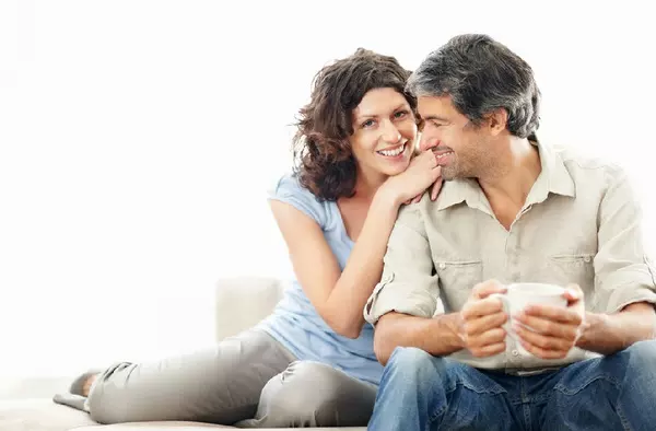 1、為什麼男人都要情人叫他老公:為什麼情人喜歡我喊他老公他是什麼意思