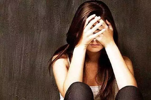 7、男人外遇又不願意和老婆離婚:老公有外遇又不肯跟我離婚怎麼辦？