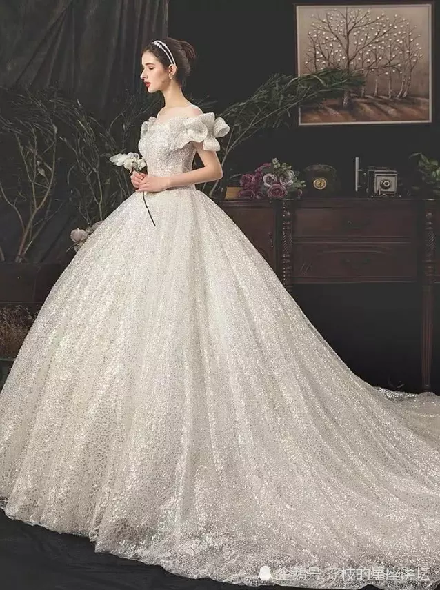 1、塔羅占卜想象你所穿的婚紗，測你會嫁給哪種人，這樣的預測可信嗎？