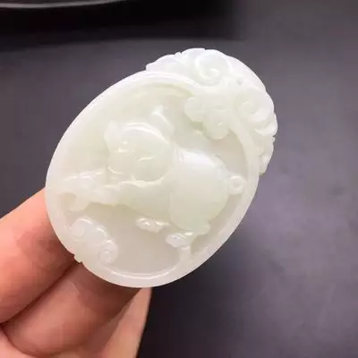 屬豬的佩戴什麼玉屬相好：屬豬的人帶什麼生肖的玉好
