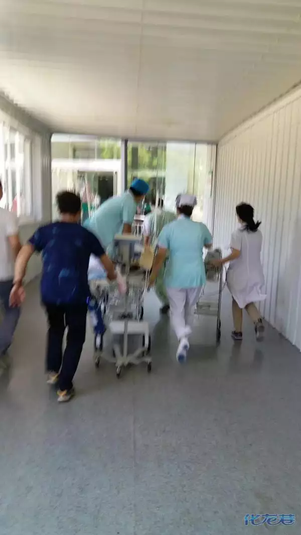 5、平車運送病人的頭朝哪:人睡覺的時候頭朝哪個方向好？為什麼啊？