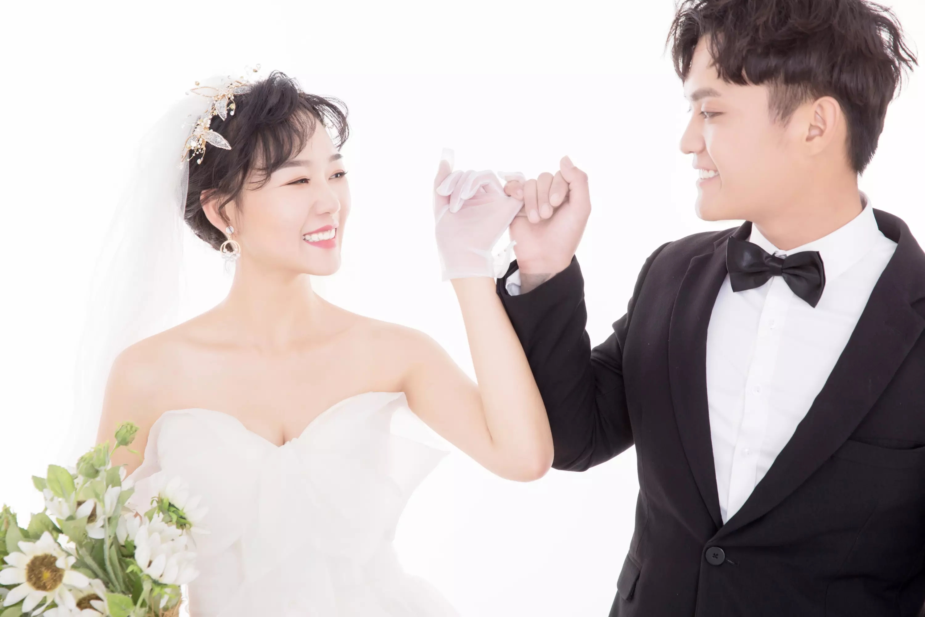 新郎屬龍婚禮當天忌諱什麼屬相：請問屬龍的結婚當天忌什麼屬相？你