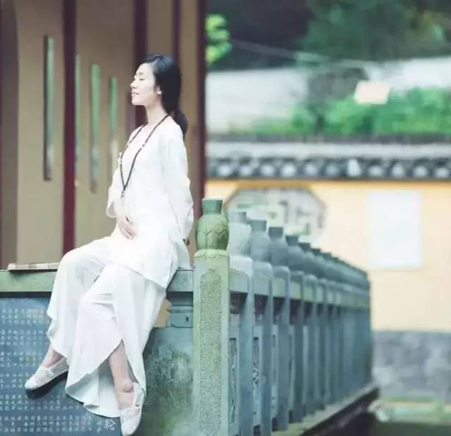 3、請問哪位懂的人士告訴我，我離異過，感情真誠付出，但婚姻總是不順，我有，請認真指點一