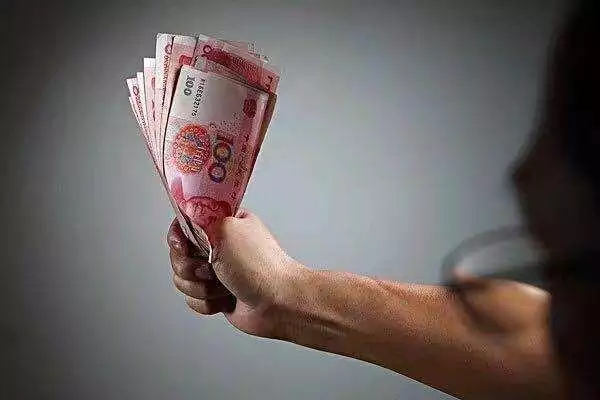 1、不僅顧家，十分細心，還會非常努力的賺錢，懂得疼惜老婆的四個生肖男會是誰？