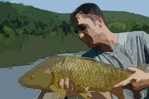 夢見很漂亮的大魚變成一個女人約我晚上6點見！！！！這魚長2米多點 是個金魚！