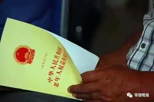3、叨教，他的配偶去世了，他又再婚，厥後前配偶的去世，叨教他有代位繼續權嗎？